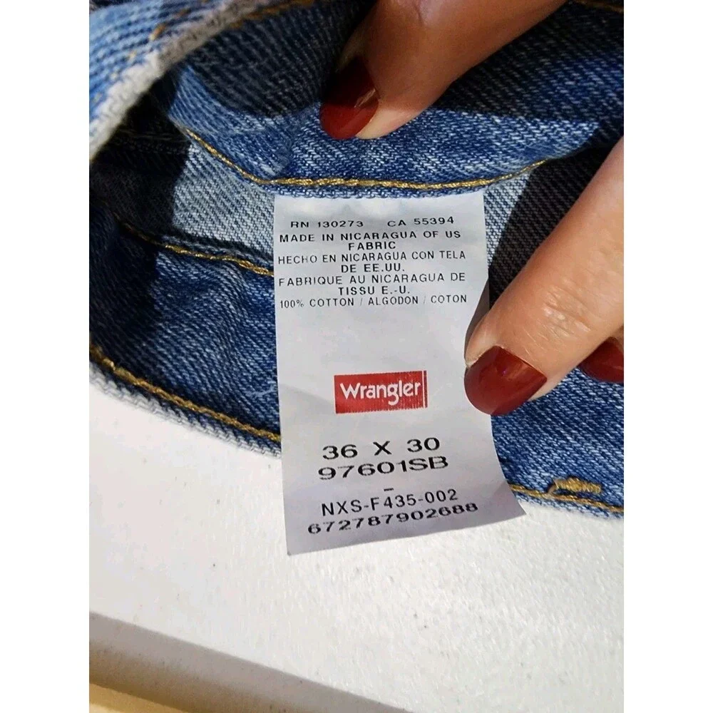 Wrangler Jeans Mens 36x30 Blue Denim Cowboy Workwear Outdoor Classic Comfort